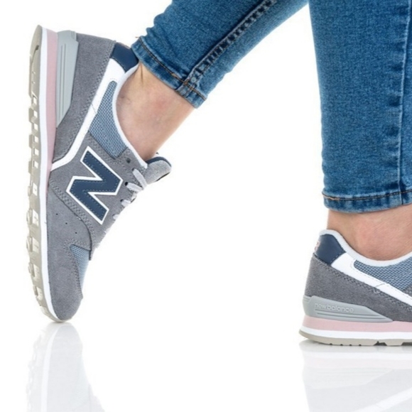 NWT Retired NB 996 Retro Running Shoe Sneaker Grey / Navy / Pink - Picture 3 of 16